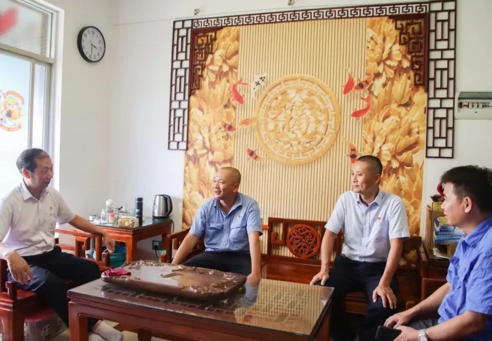 米乐官网-米乐官网_米乐（中国）
米乐官网-米乐官网_米乐（中国）党委开展“七一”走访慰问活动3.jpg