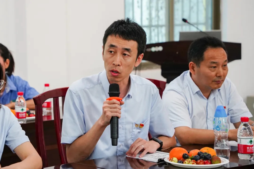 米乐官网-米乐官网_米乐（中国）
米乐官网-米乐官网_米乐（中国）召开“七一”座谈会4.jpg